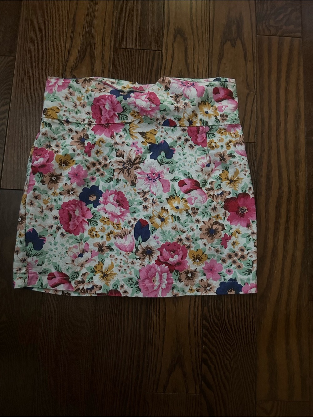 Affordable Fashion Finds Floral Mini Skirt in Pink and Navy